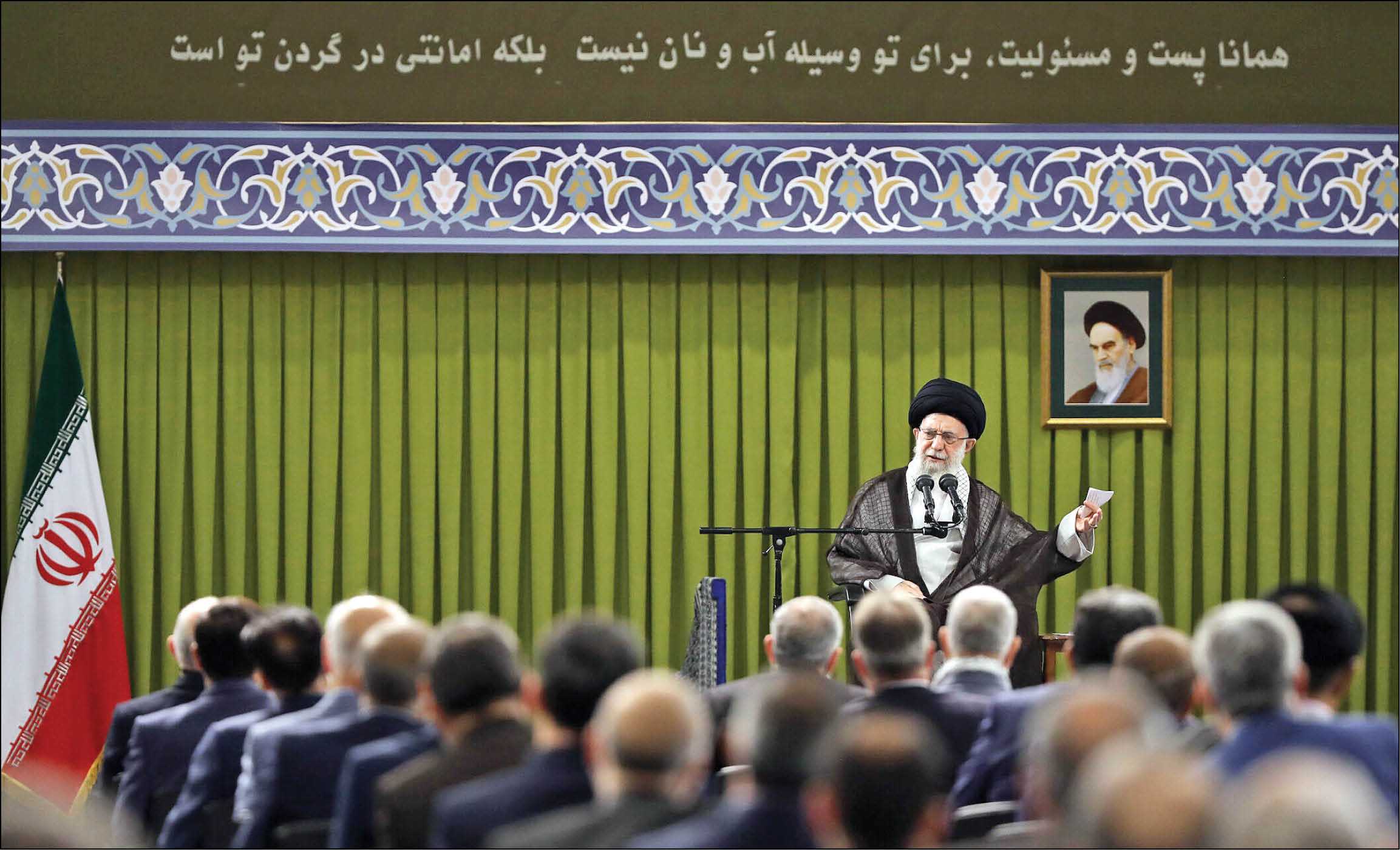 رهبر معظم ‌انقلاب با بیان شاخص‌های نماینده و مجلس انقلابی مطرح کردند