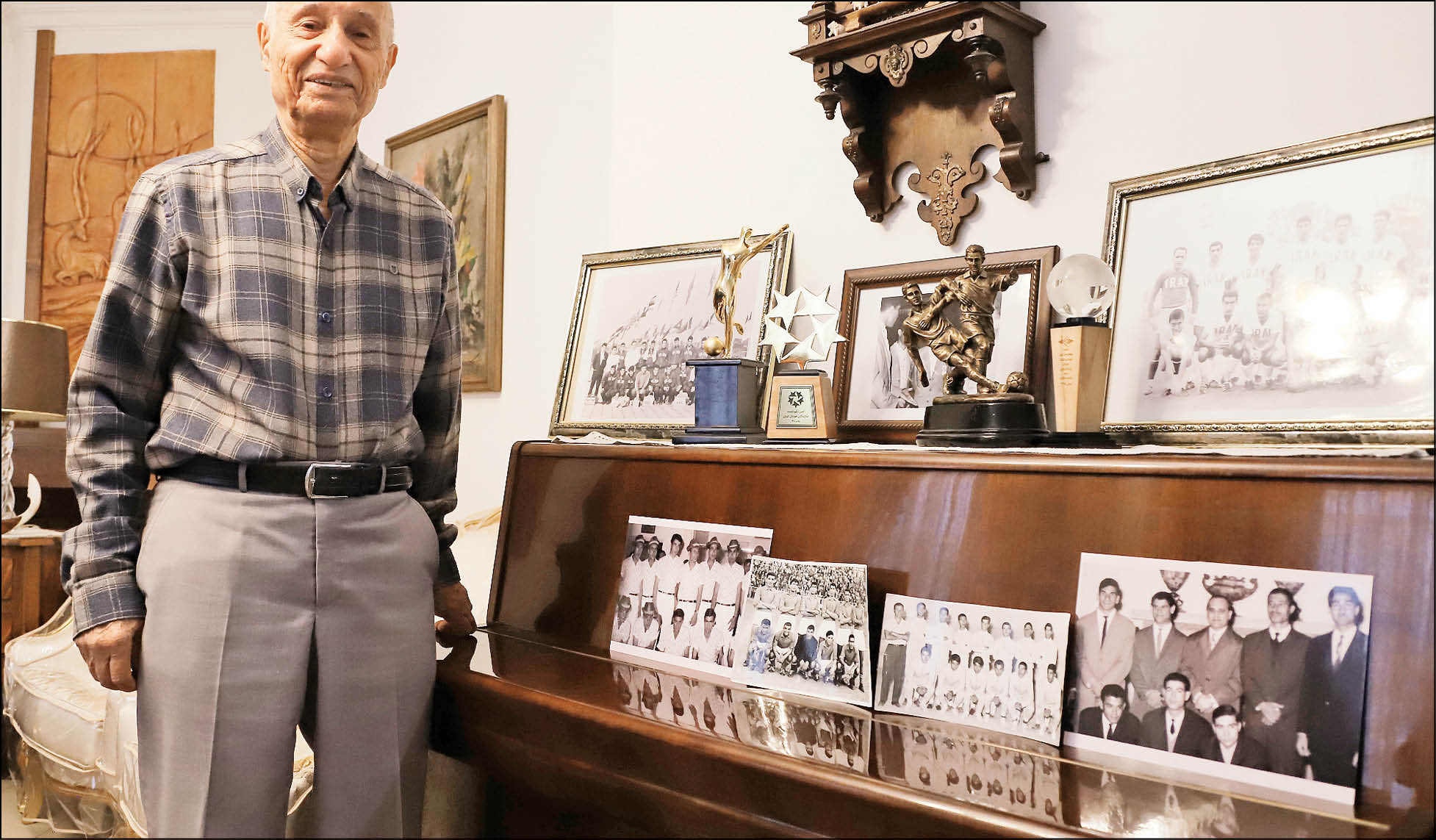 زمین‌های خاکی حلقه اتصال مردم بود