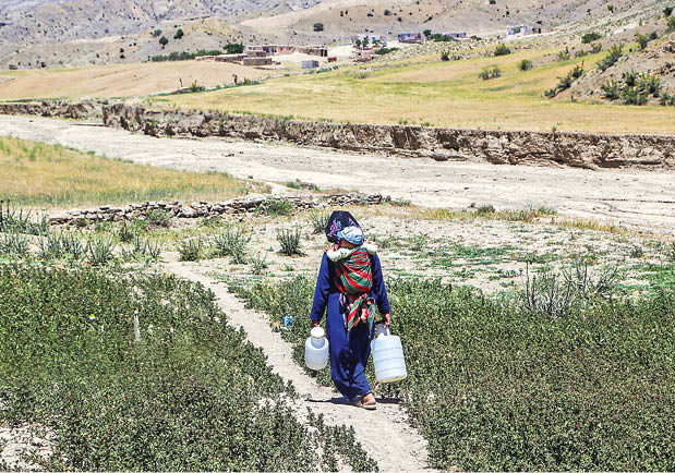 زندگی اهالی شیرین سو شیرین نیست
