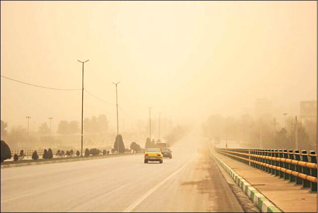 گرد و خاک به نیمه غربی‌کشور بازگشت
