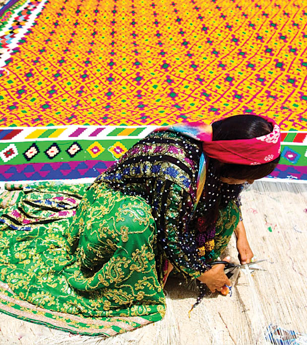 بافت بزرگ‌ترین گلیم جهان