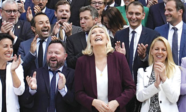 صدای پای فاشیسم در فرانسه