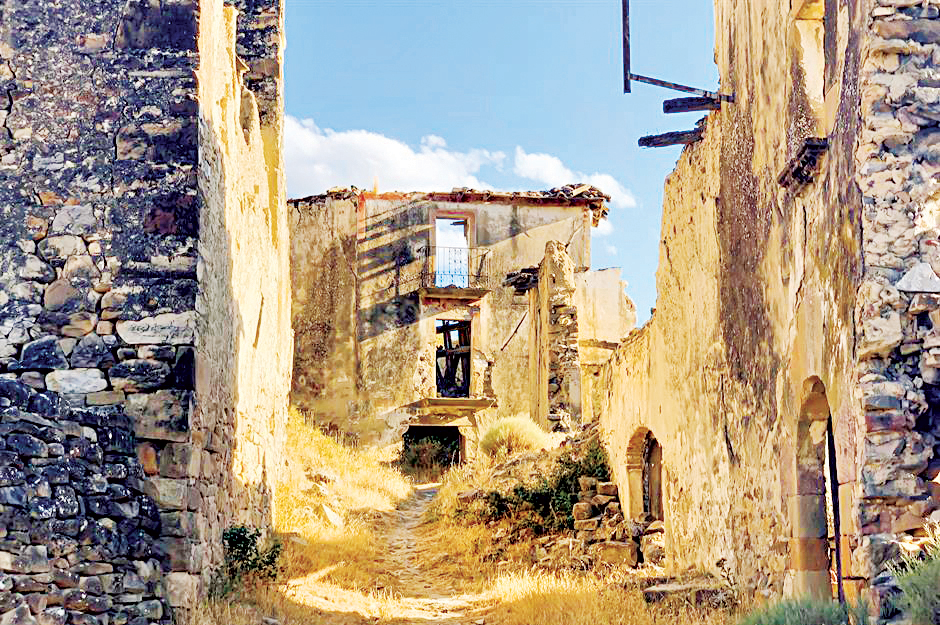 آن که می‌خندد خبر بزرگ را نشنیده است