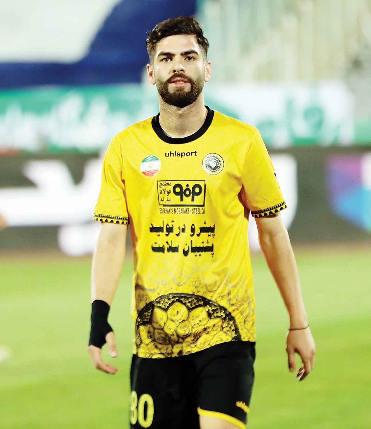 در سپاهان ماندم تا پیشرفت کنم