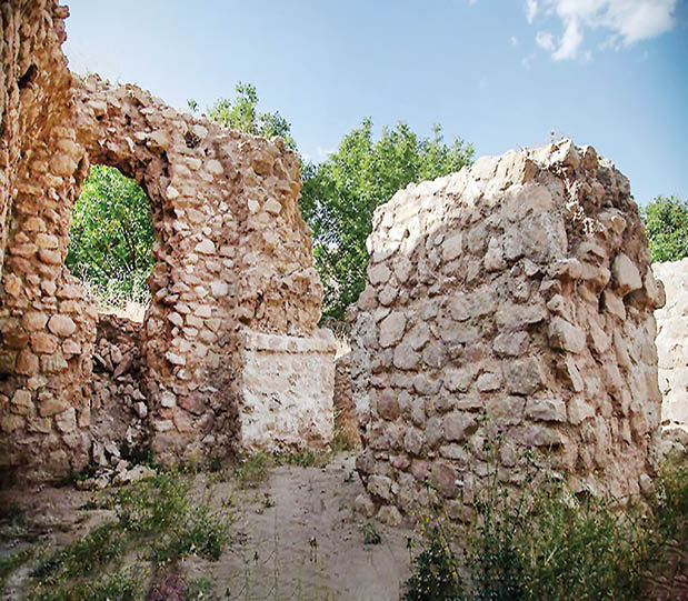 قلعه تاریخی زیج منیژه