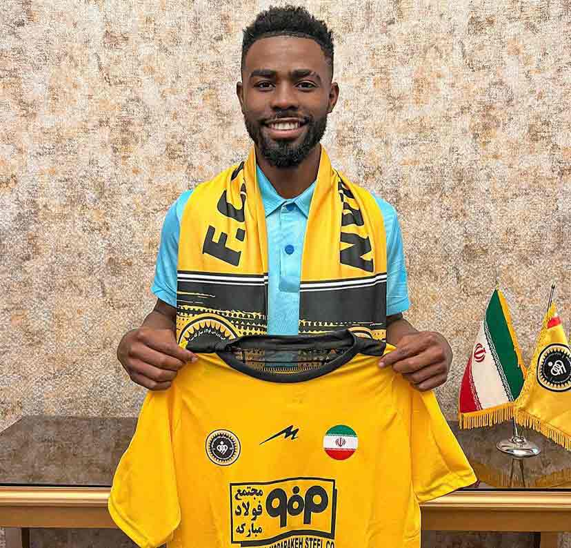 سپاهان، هر روز خارجی‌تر