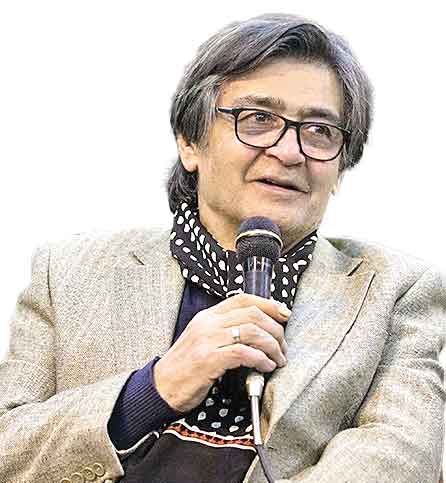 تجلیل از رضا رویگری در صداوسیما