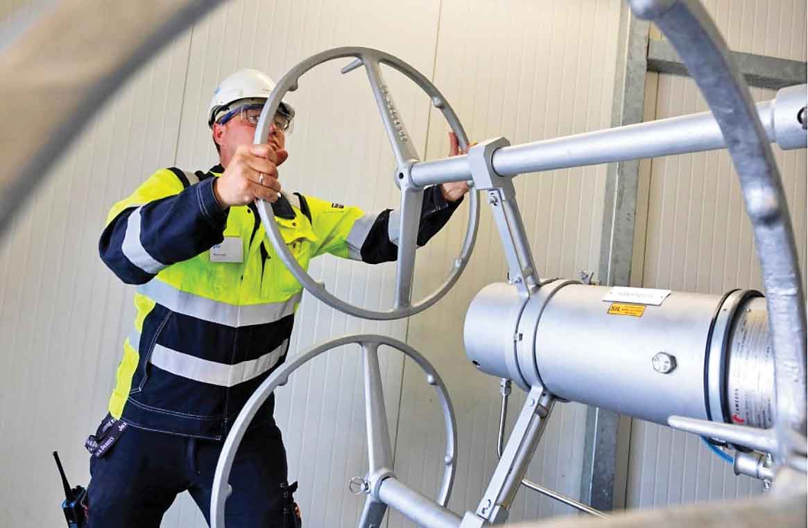 آلمان شیر آب گرم را بست