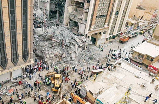 متهمان ریزش متروپل در دادگاه