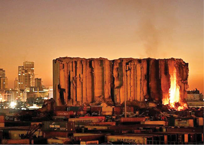 بازمانده انفجار بیروت فروریخت