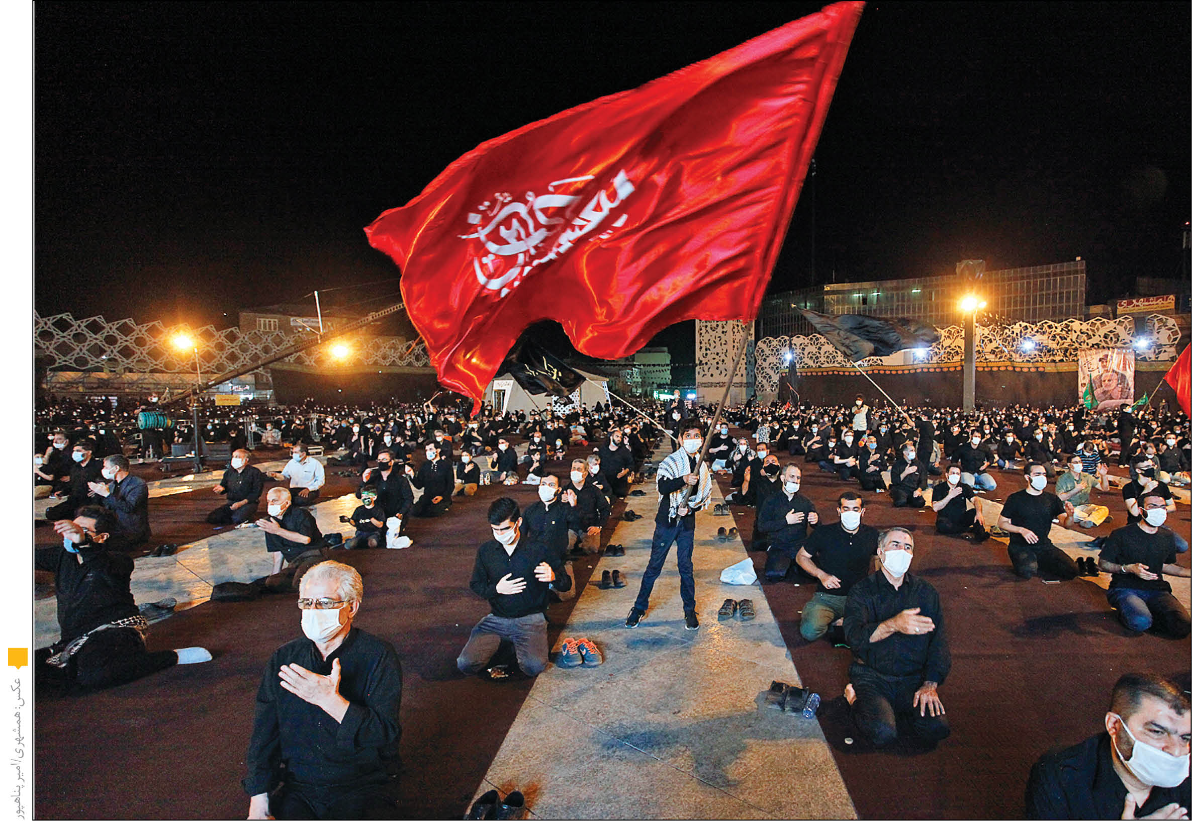 شهر یکپارچه رخت عزا به تن کرد