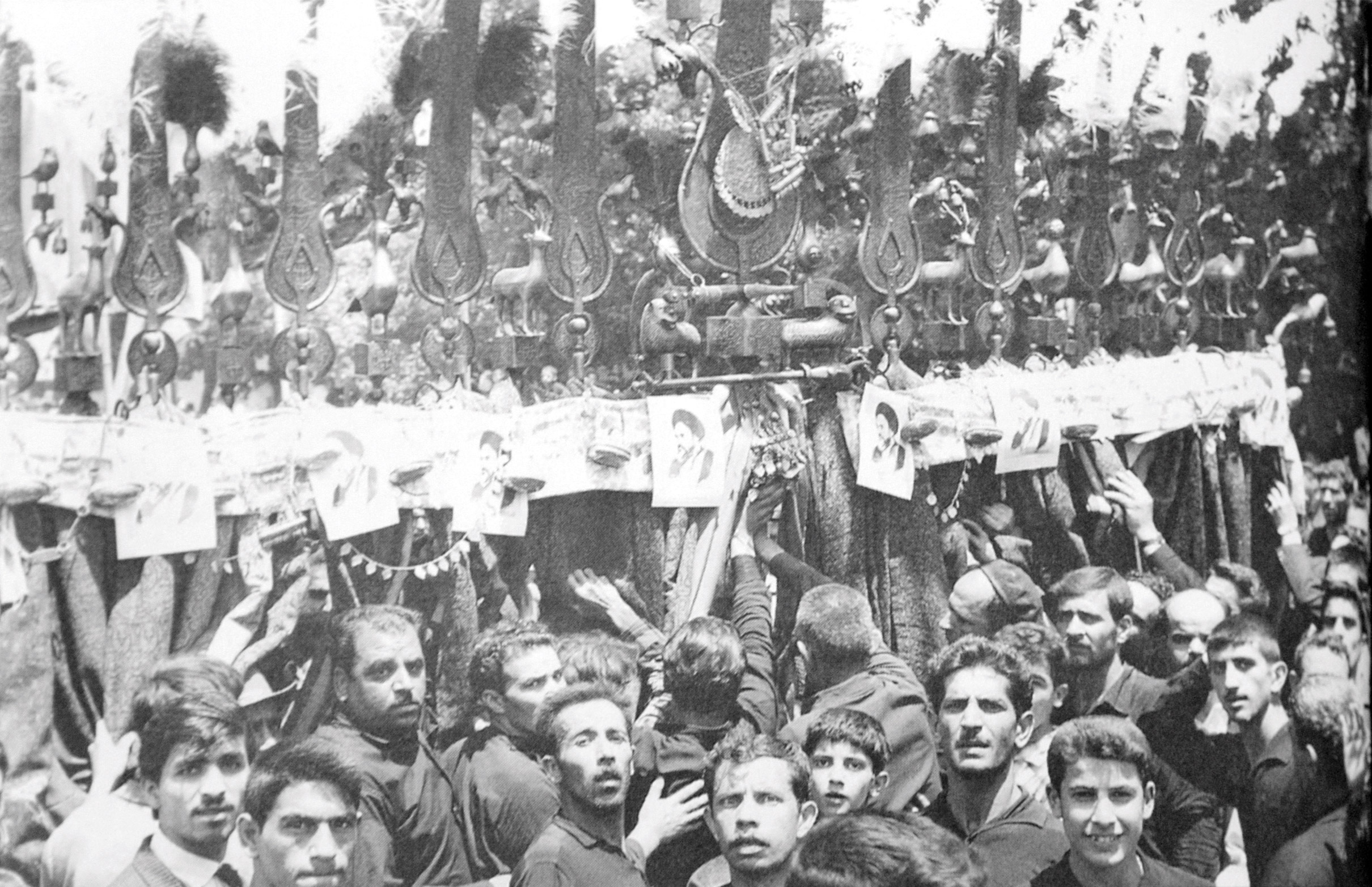 رخت عزای امام حسین‌ع  عمویم را ماندگار کرد