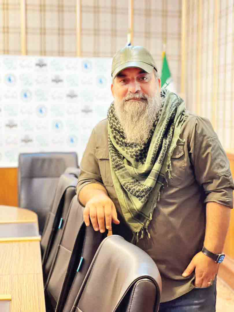 صاحب این رادیو اباعبدالله است...