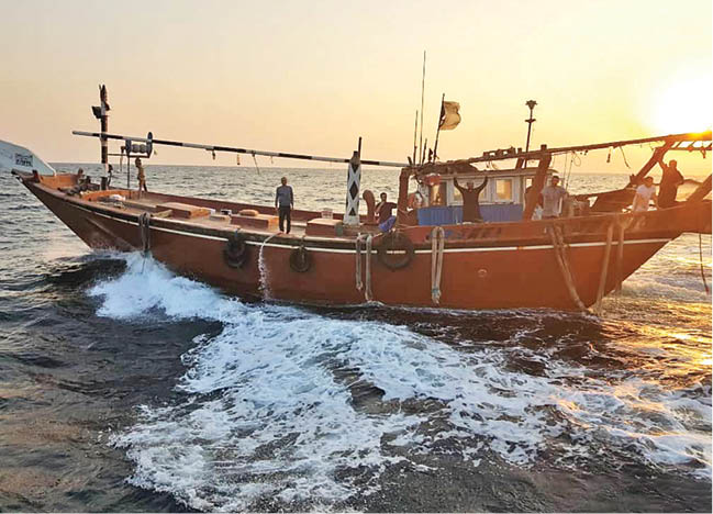 صیادان بوشهری به دریا زدند