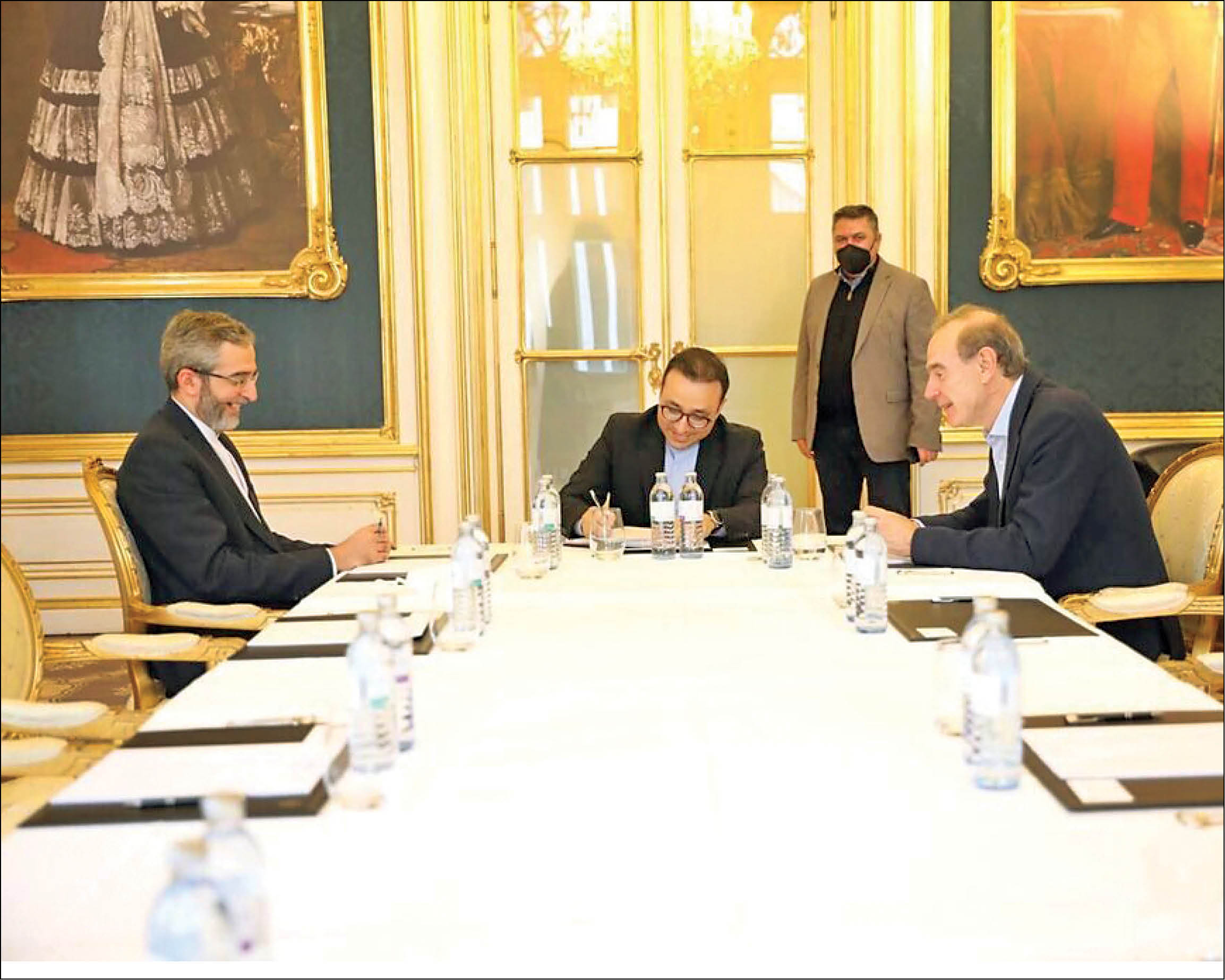 پاک‎آیین، کارشناس مسائل بین‎الملل در گفت‎وگو با همشهری تشریح کرد