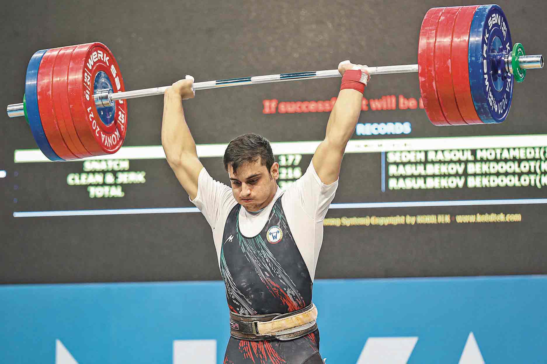 معتمدی طلایه‌دار