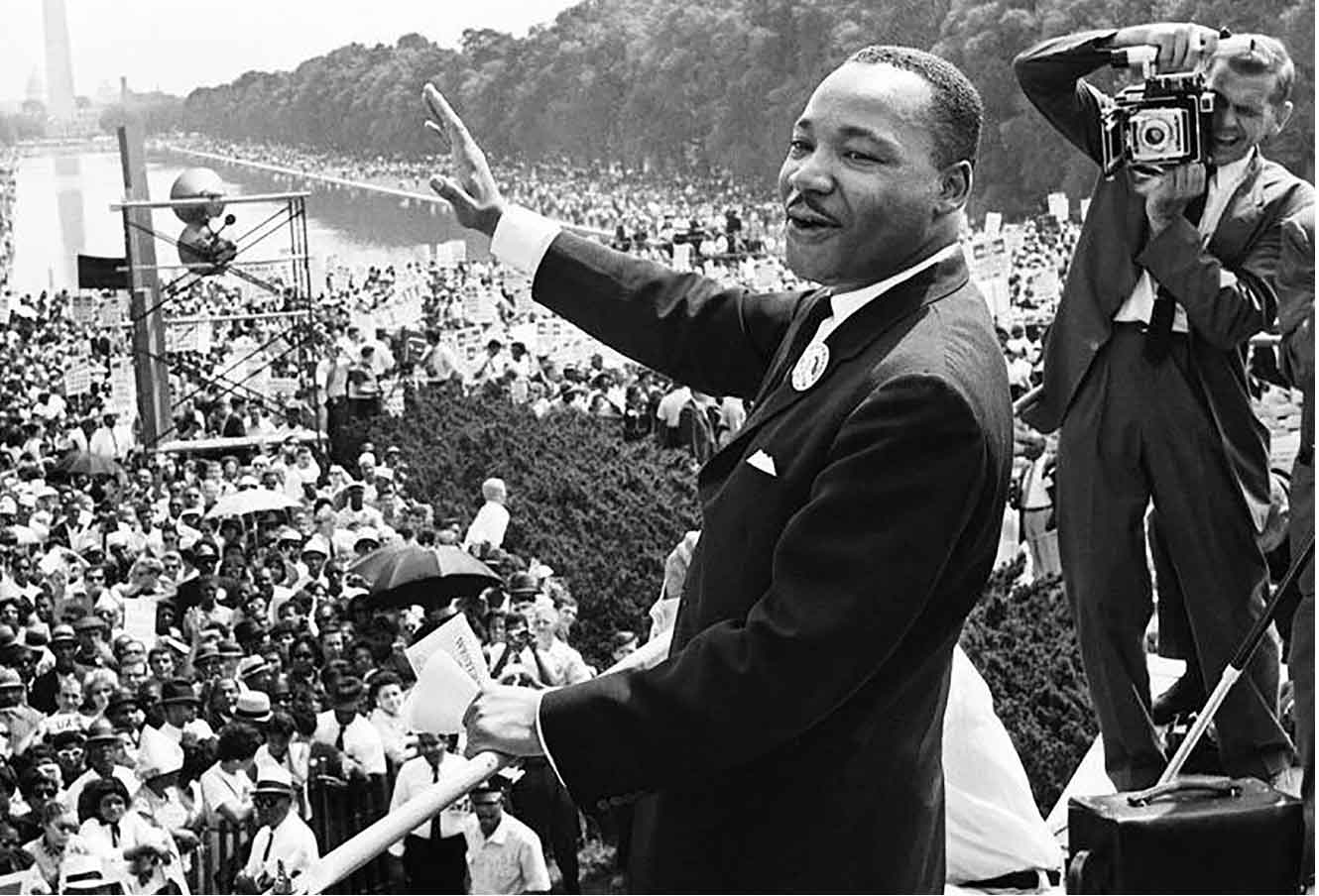 رویایی که همچنان بر باد است