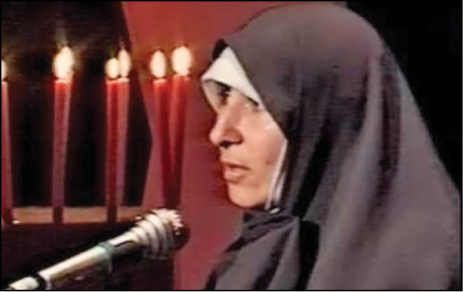 یکی امدادگر، یکی رزمنده