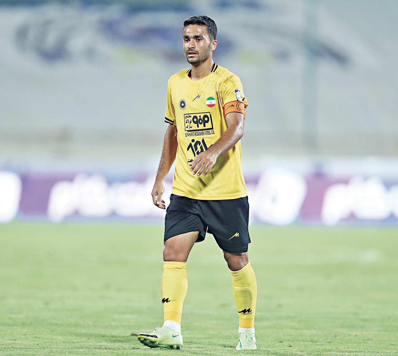 با حرف‌زدن نمی‌توان قهرمان شد