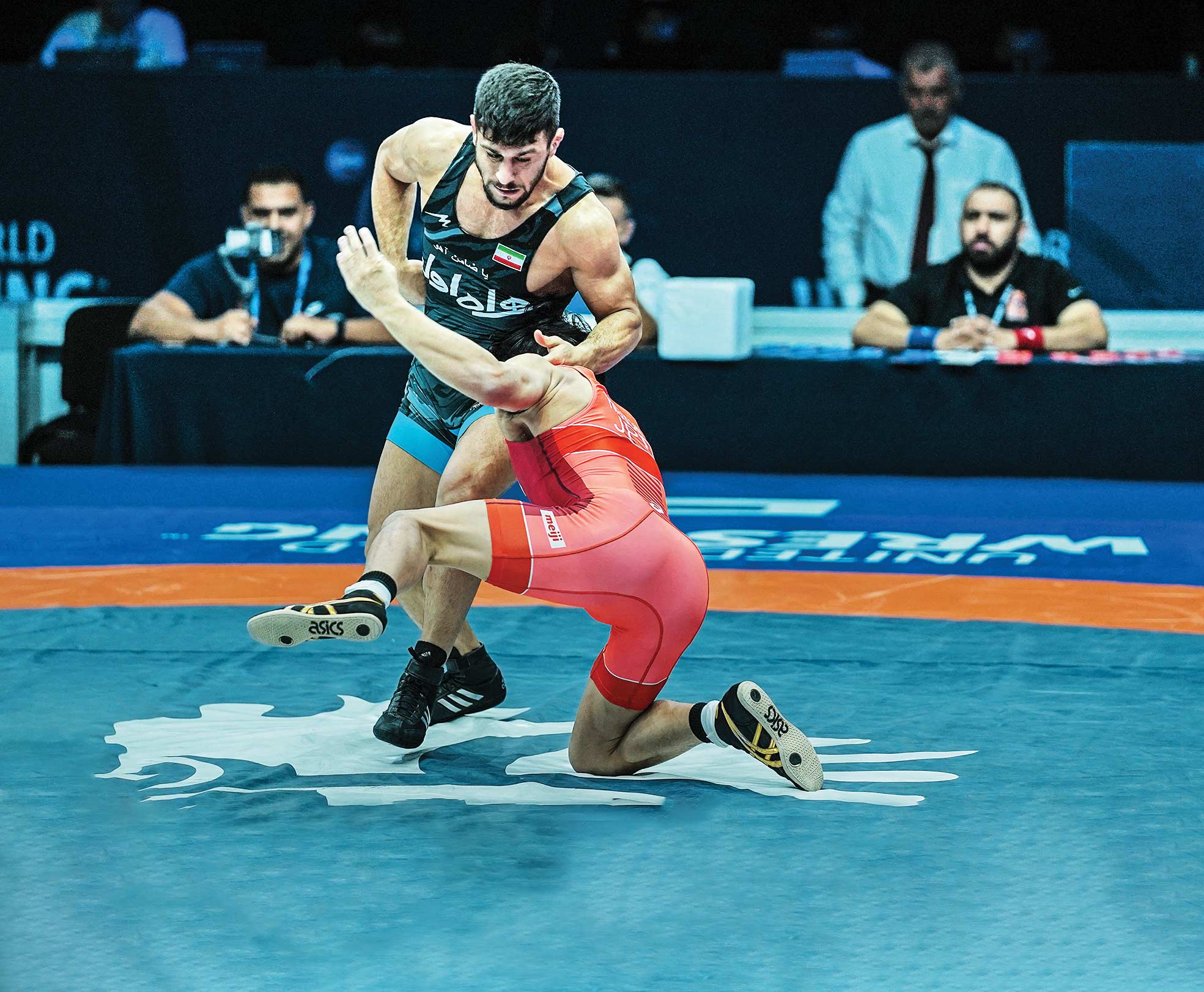 بالاخره طلسم شکست