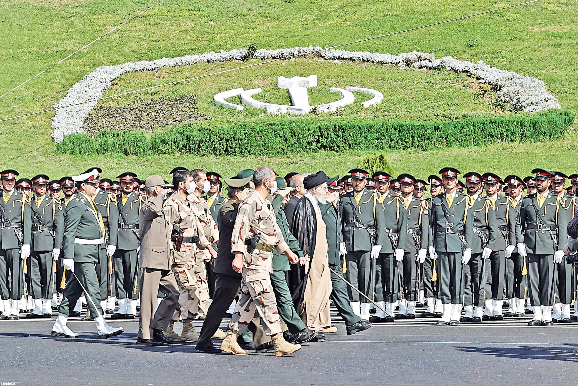 رهبرمعظم انقلاب در مراسم مشترک دانش‌آموختگی دانشجویان دانشگاه‌های نیروهای مسلح: