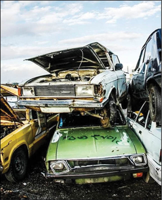 گشتی در گاراژهای اتومبیل‌های اسقاطی پایتخت