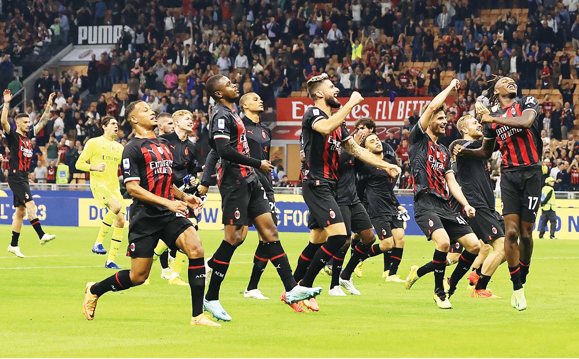 هر کاری می‌کند اخراج نمی‌شود