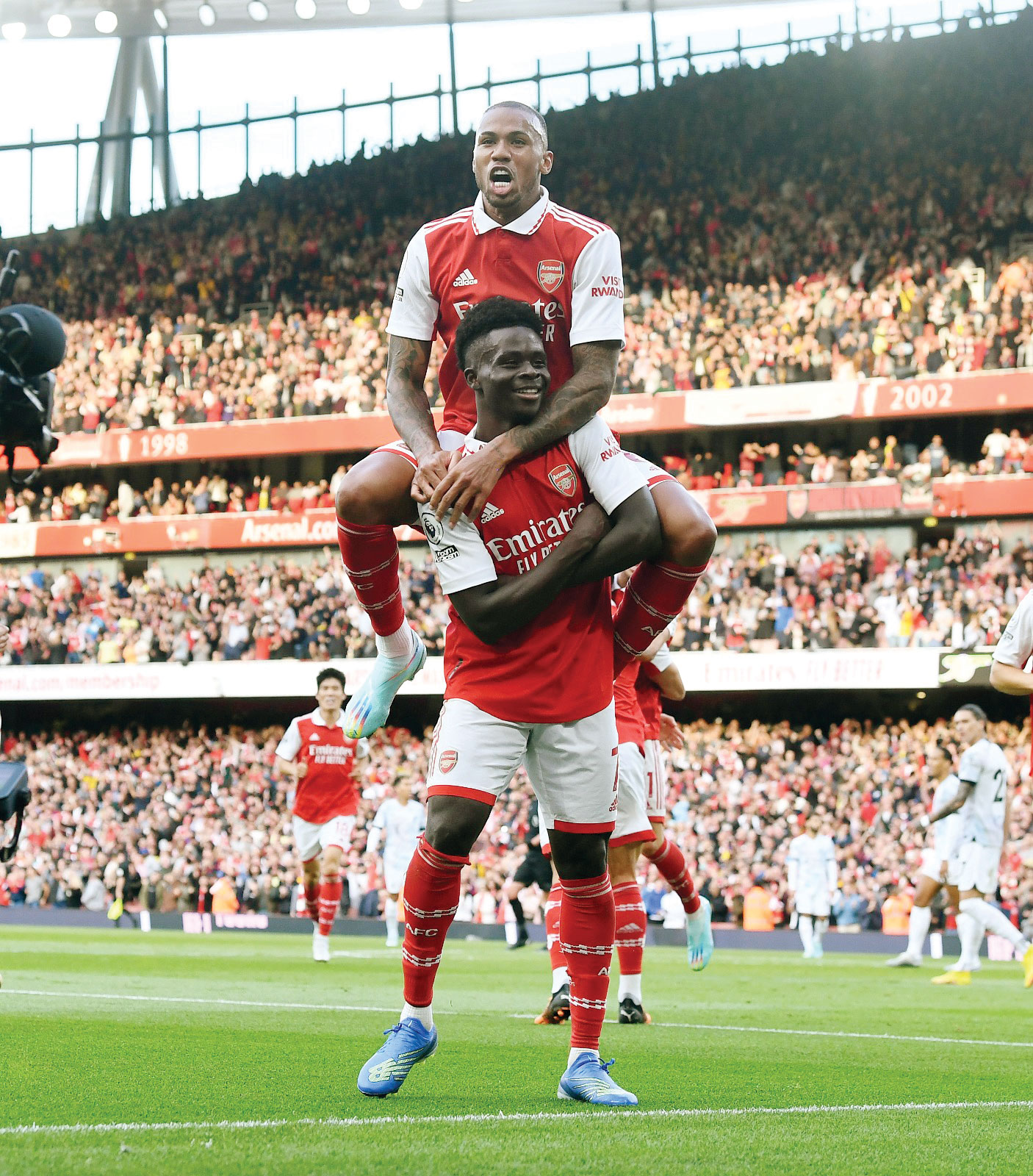 بوی قهرمانی می‌آید