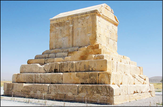 نظر تاریخ‌پژوهان و مورخان و جهانگردان مسلمان و غربی درباره مقبره کورش چیست؟