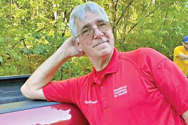 تیراندازی ناخواسته افسر پلیس در دبیرستانی در ایالت ایندیانا، دانش‌آموز نوجوان را مجروح کرد