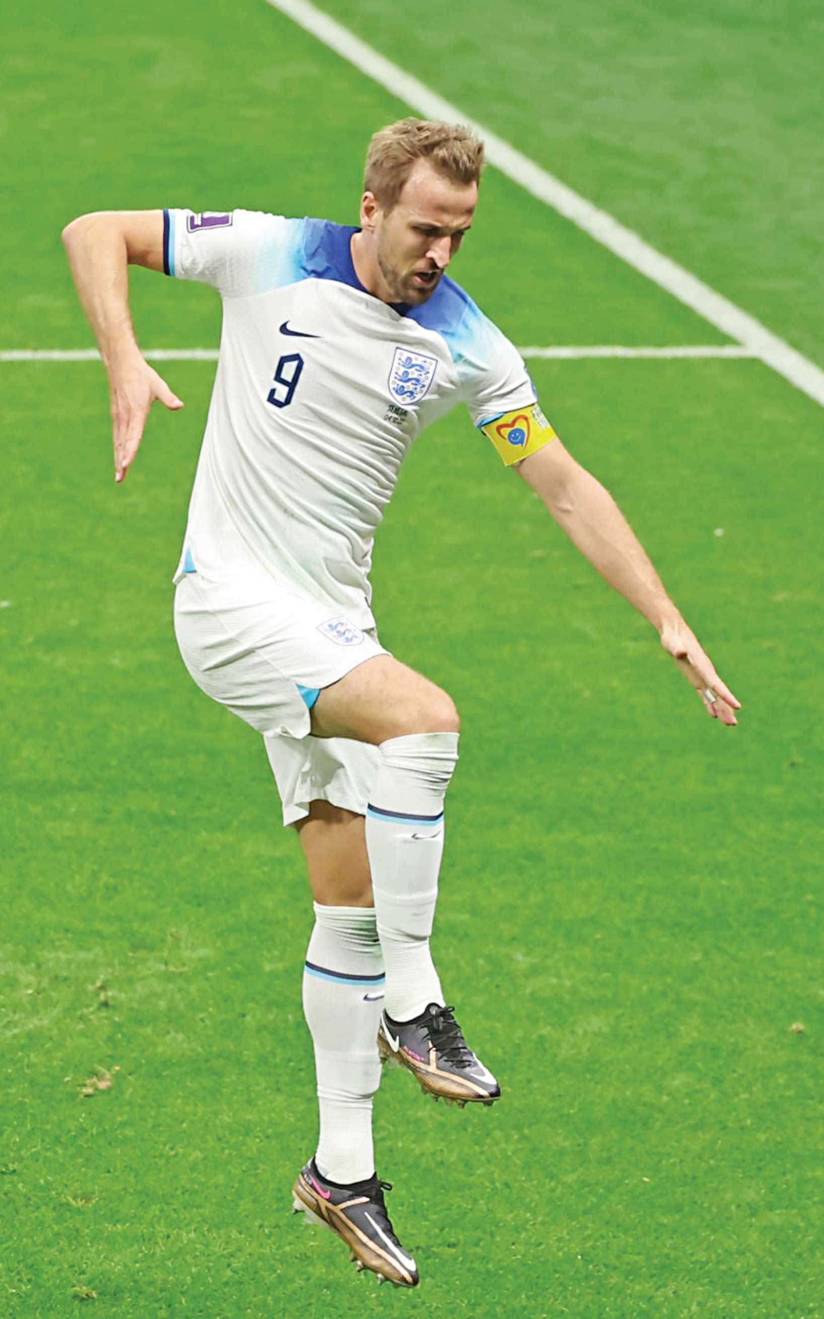 یک شیر رهبر سه‌شیرها