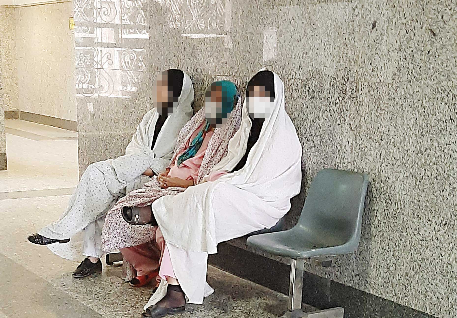 تازه عروس پس از آموزش جیب‌بری به همراه خواهرشوهرهایش راهی سرقت می‌شد