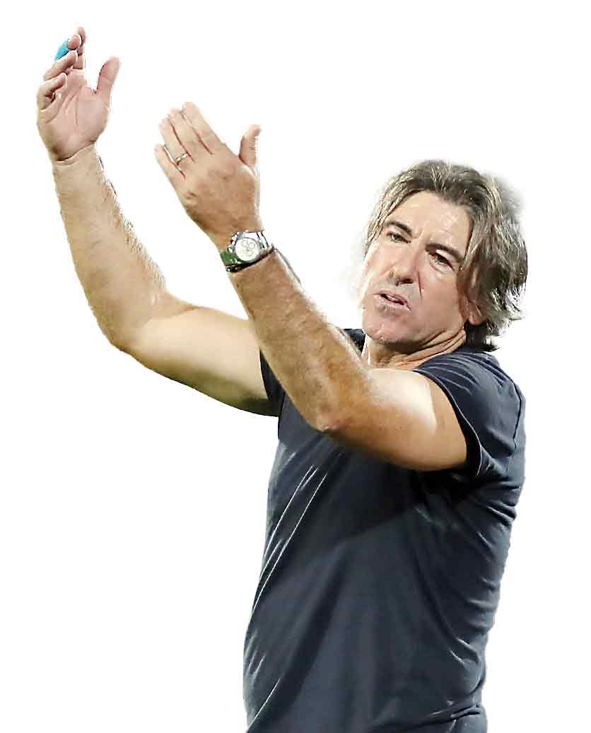 چرا نصف تیم را عوض کردی؟