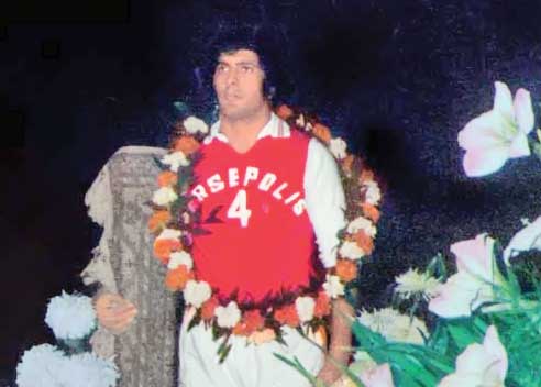 با ناصر میرفخرایی که ستاره والیبال ایران در دهه 50بود