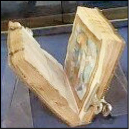 کتاب دعای لویی‌دوازدهم را در کاخ نیاوران ببینید