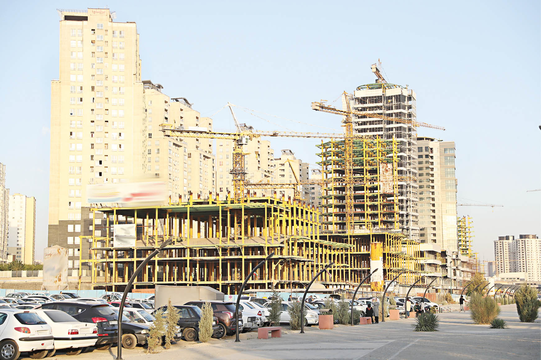 هزاران خانه در حال ساخت