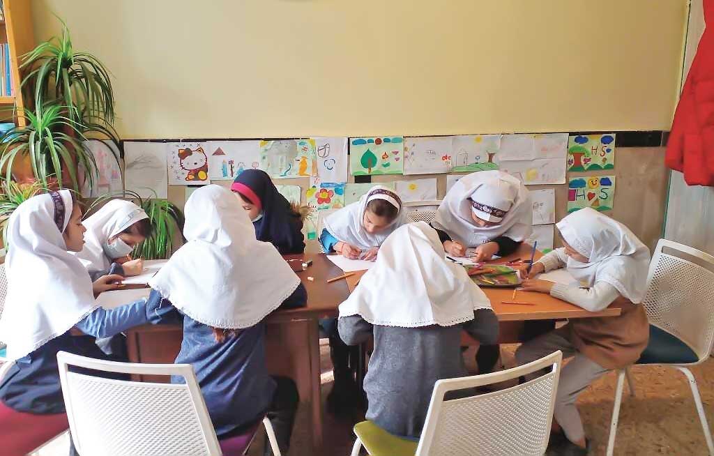 بابا قاسم و 31 بچه قد و نیم‌قد