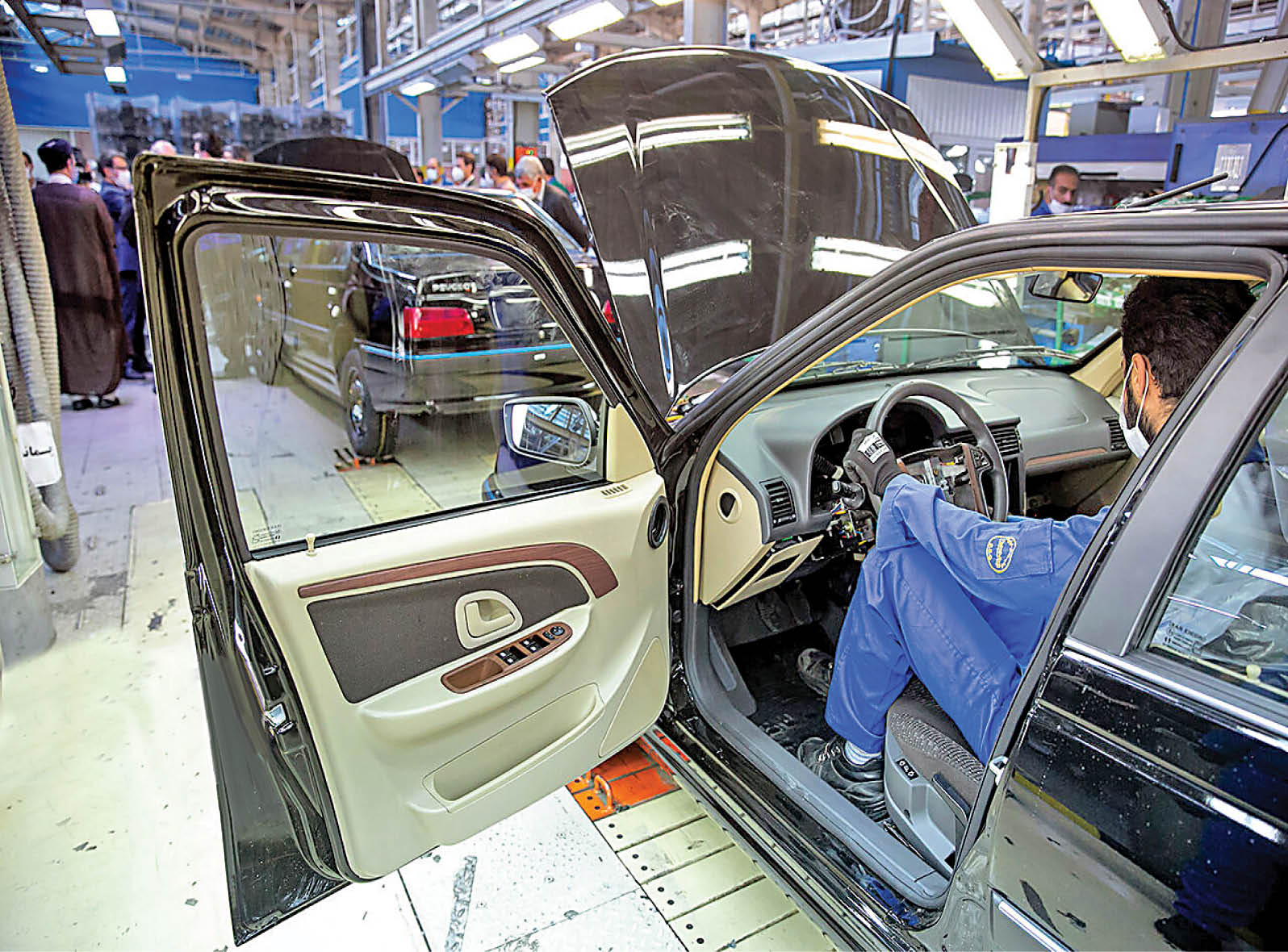 شورای رقابت خواستار توقف عرضه خودرو در بورس‌کالا شد