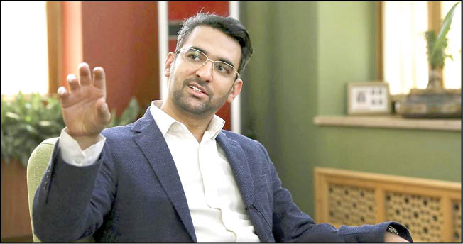 نظرسنجی و موضع‌گیری عجیب وزیر سابق