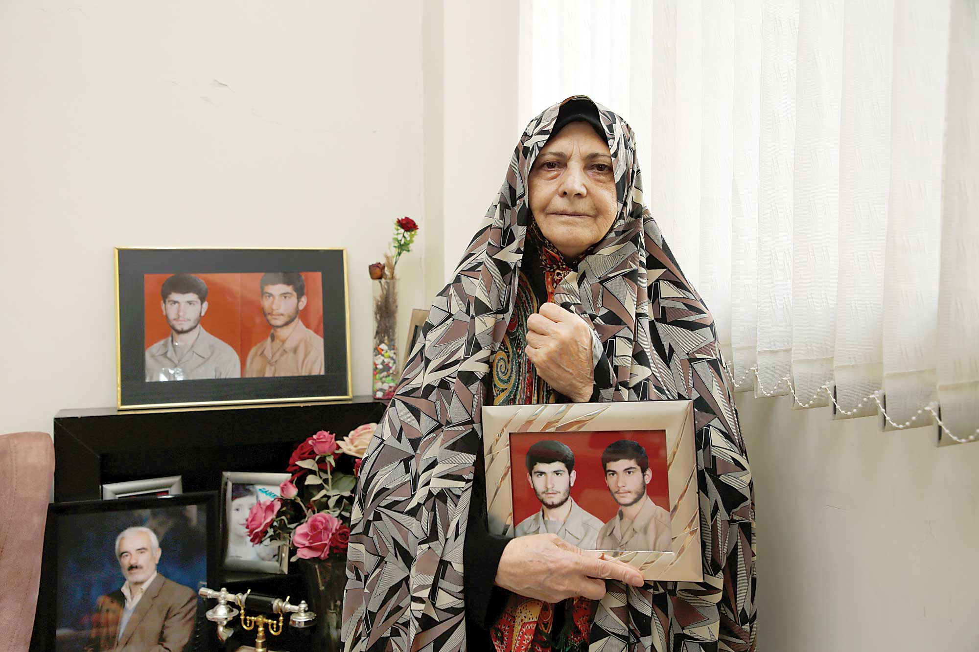 دست تنهایم نمی‌گذاشتند