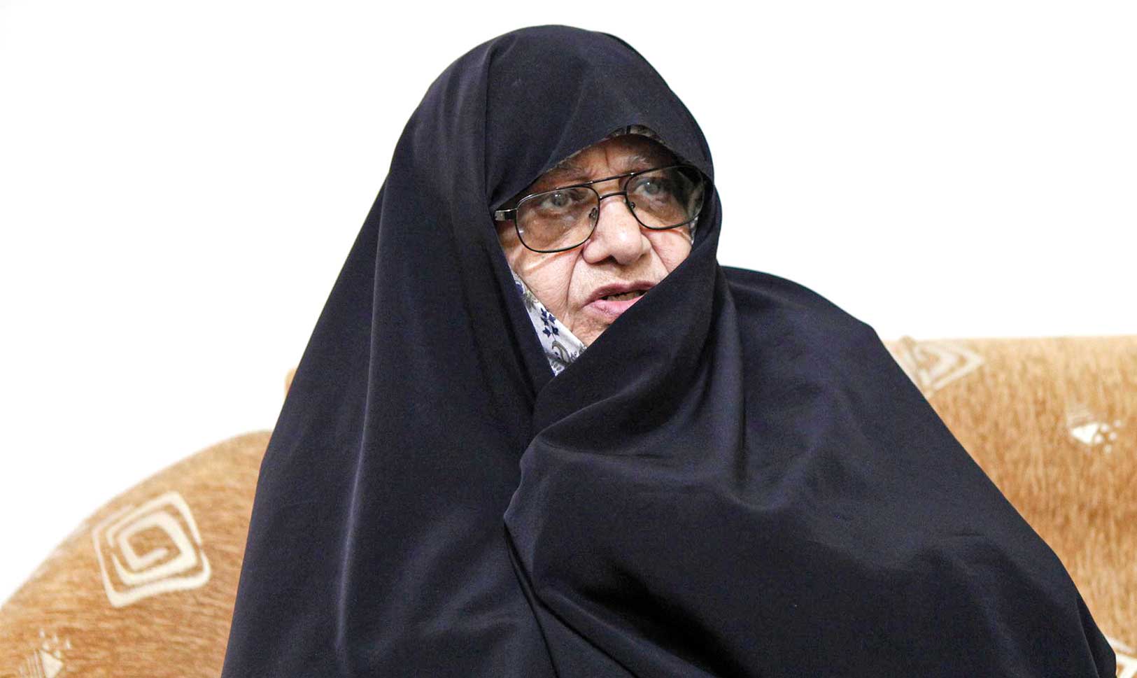 ساواک چادر از سر آنها کشید