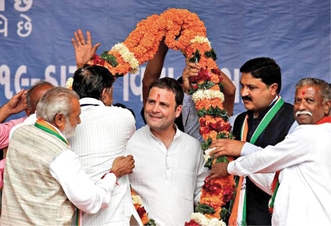 آرایش انتخاباتی گاندی در برابر مودی