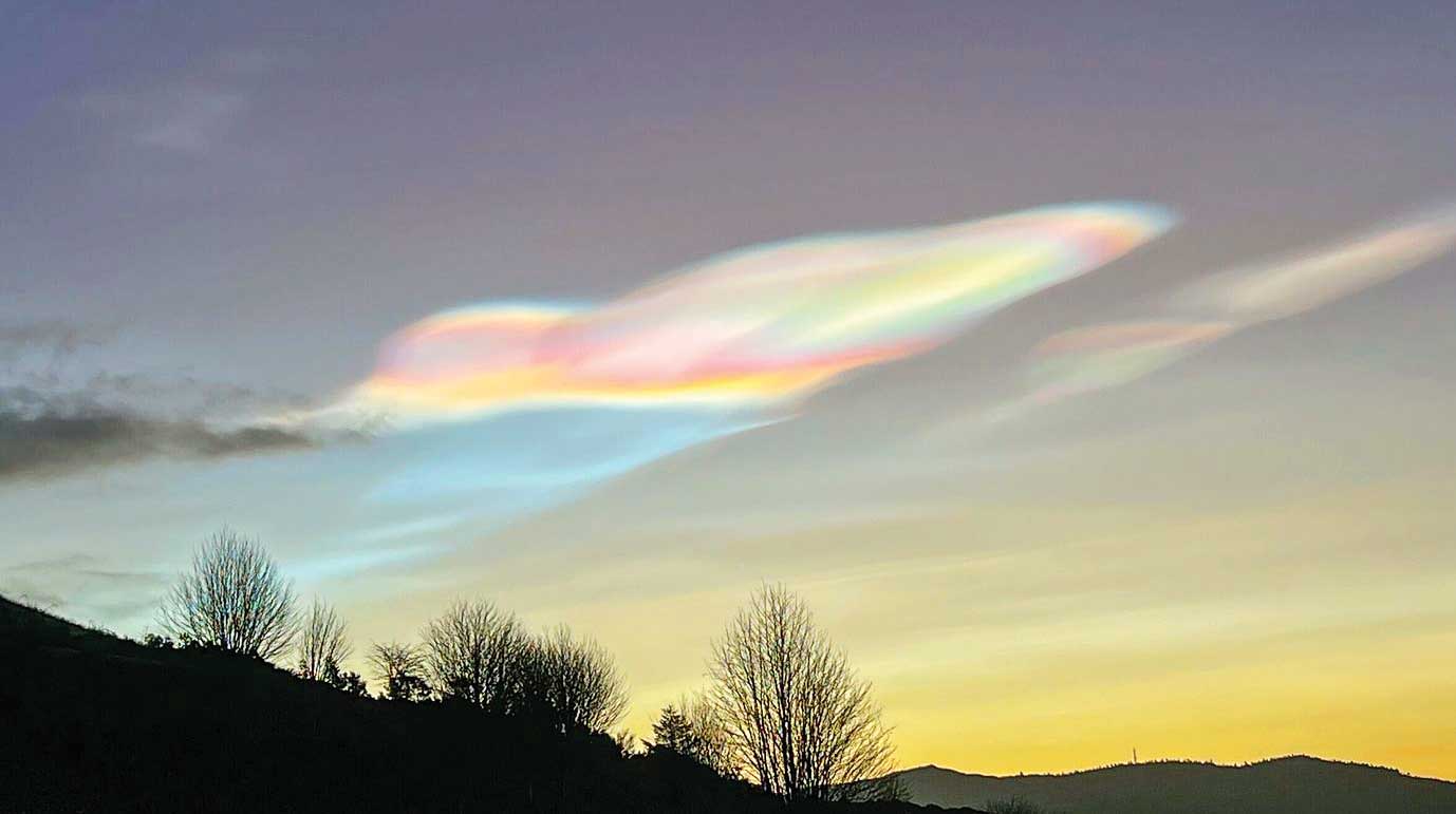 «مادر مروارید» ‌در آسمان