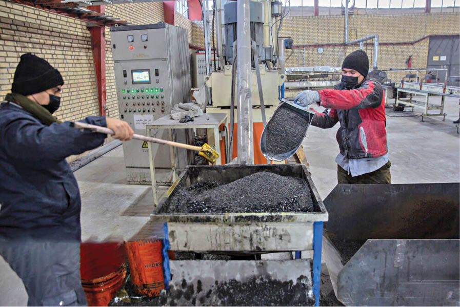 افتتاح ۱۴ طرح صنعتی در قم