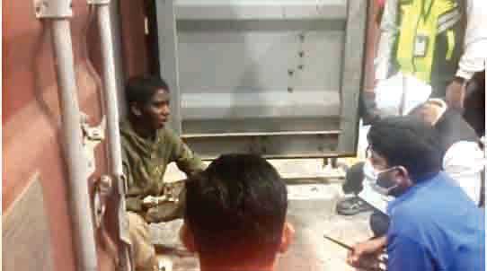 پسر جنجالی بنگلادشی به کشورش بازگشت