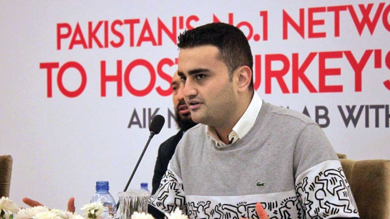 غذای رایگان برای زلزله‌زدگان