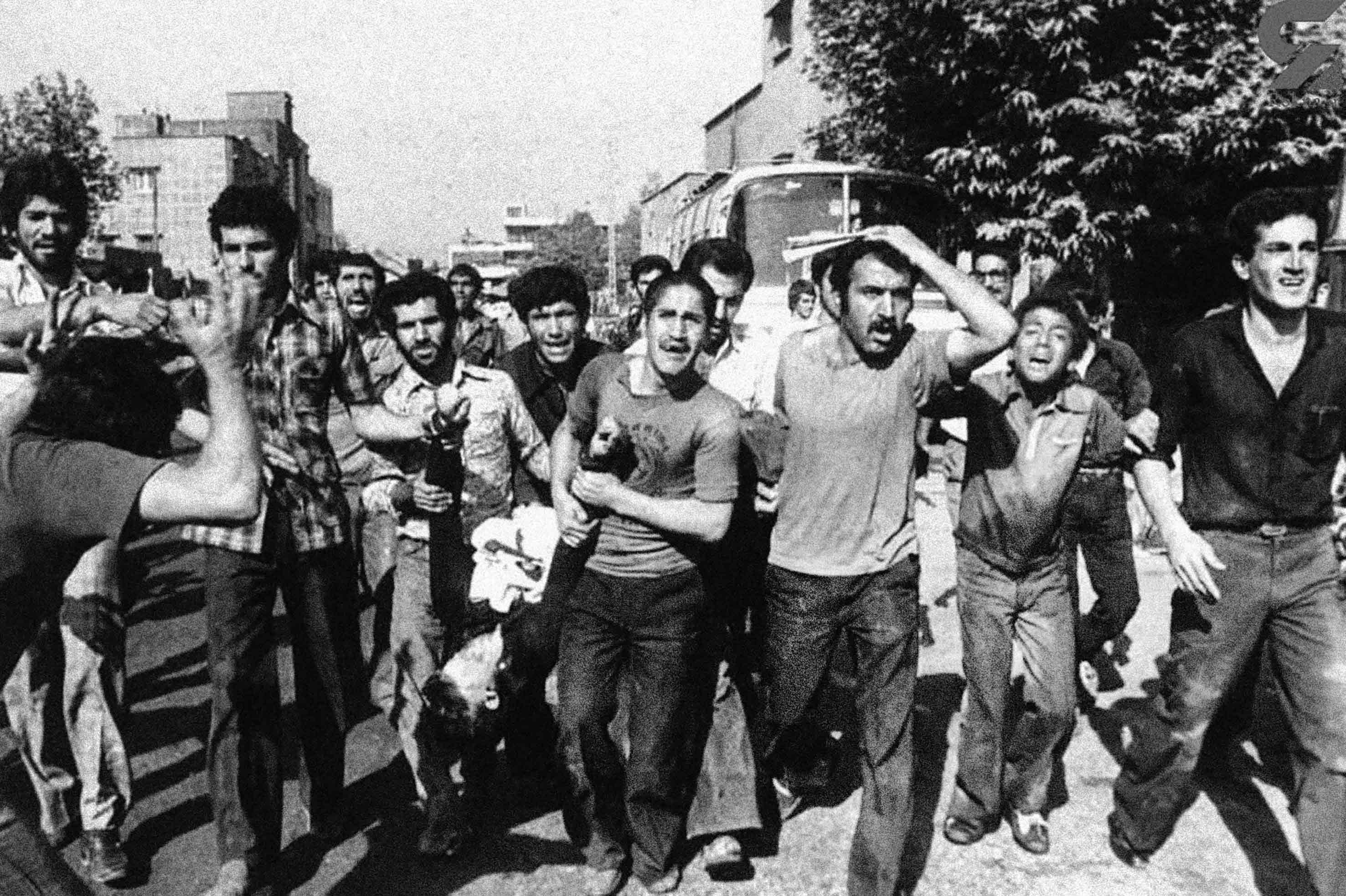 مقاتل انقلابی تهران