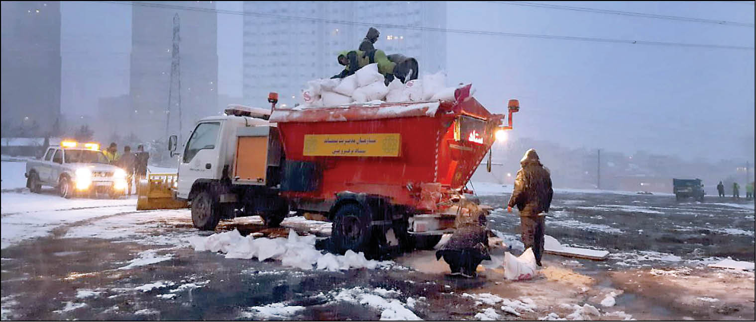 برف‌روبی از بامداد