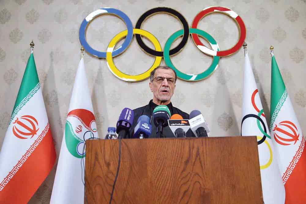 تعلیق در کار نیست