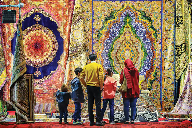 نمایشگاه فرش دستباف در یزد